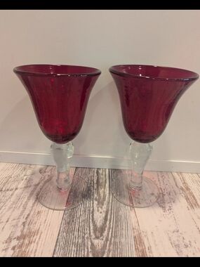 Pair of Artland Iris Ruby Red Seeded Glass Stemmed Goblets‎